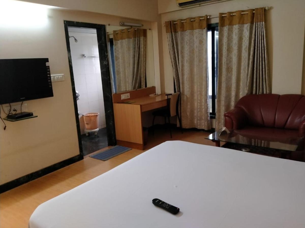 Pooja International Nashik Hotel Exterior photo